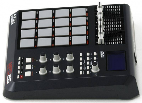 AKAI PRO MPD26 MIDI/USB-контроллер, 16 пэдов, управление Q-Link фото 13
