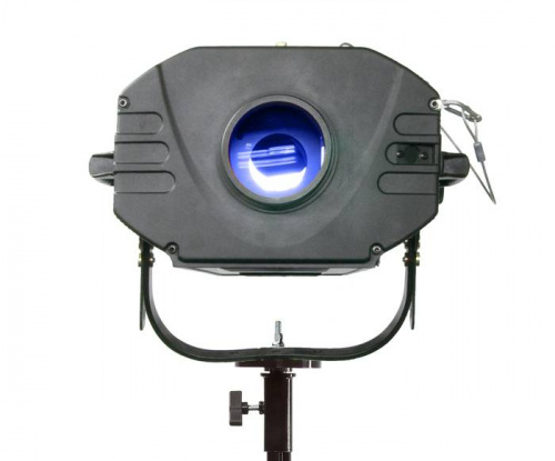 CHAUVET Follow Spot 1200 прожектор следящего света на 1200 газоразрядной лампе HMI-1200 1200W с кейсом в комплекте. Управление ручное и DMX(6ch), цвет фото 5