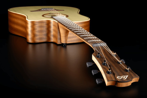 LAG T-70D CE Электро-акустическая гитара, Дредноут с вырезом и пьезодатчиком, цвет натуральный фото 2