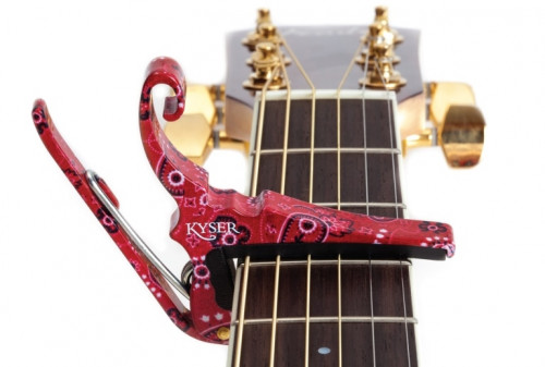 KYSER KG6RB каподастр для акустической гитары, цвет Red Bandana фото 4