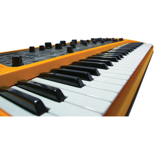 Studiologic Sledge 2.0 Цифровой синтезатор, 61-нотная клавиатура, невзвешенная с послекасанием механика Fatar TP/9S, полифония 2 фото 3