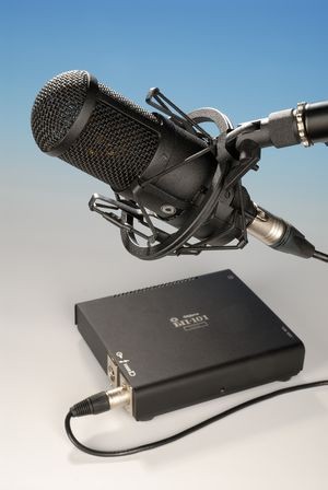 Октава МКЛ-4000 (в деревянном футляре) микрофон