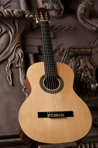 FLIGHT C-250 NA классическая гитара, верхн. дека-ель, корпус-сапеле, цвет натурал фото 6