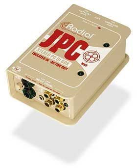 Radial JPC активный дибокс для звуковых карт и A/V, вход 2x RCA, сквозн. кан. 2x RCA, выход 2x XLR