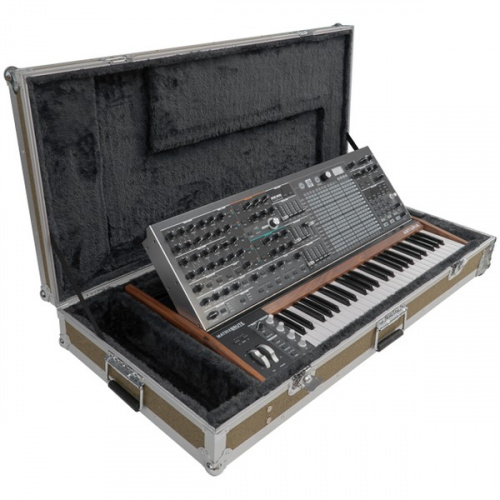 Arturia MatrixBrute & Flight Case Аналоговый матричный синтезатор, 49 клавиш с velocity&aftertouch, память на 256 пресетов, 2 VCO, генератор шума, Ste