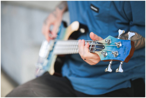 FLIGHT Mini Bass TBL электроукулеле бас, цвет transparent blue, чехол в комплекте фото 14