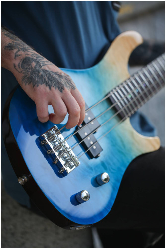 FLIGHT Mini Bass TBL электроукулеле бас, цвет transparent blue, чехол в комплекте фото 13