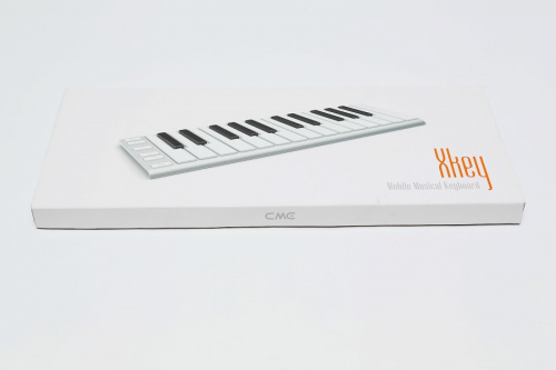 CME Xkey 25 Цифровая миди-клавиатура. Клавиатура: 25 полноразмерных клавиш (2 октавы) фото 7