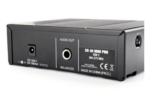 AKG WMS40 Mini Vocal Set BD US45B (661.100) вокальная радиосистема с приёмником SR40 Mini и ручным передатчиком с капсюлем D88 фото 12