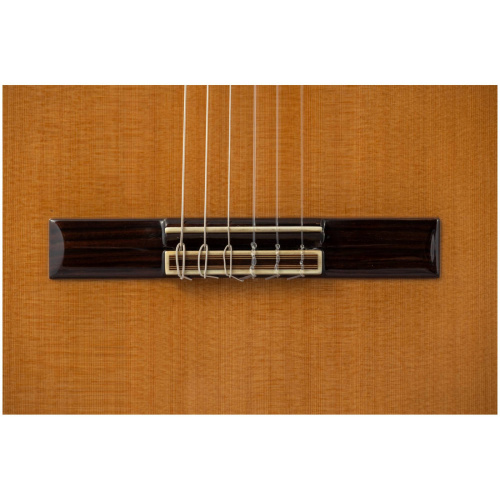 ALTAMIRA N400+ классическая гитара 4/4, верхняя дека массив кедра, корпус массив кр. дерева. Чехол фото 14