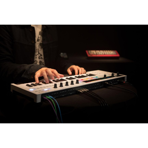 Arturia KeyStep Pro MIDI клавиатура, 37 клавиш фото 8