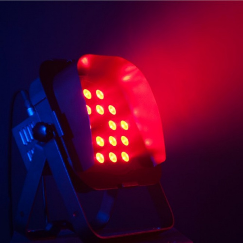 American DJ FLAT PAR TRI18XS Ультра-яркий тонкий пар можно с 18x 3-ваттный TRI светодиодов (3-в-1 RGB), DMX фото 4