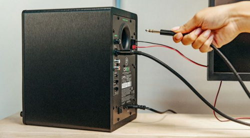 MACKIE CR3.5 Пара активных студийных мониторов 3,5", 50Вт, 60Гц - 20 кГц фото 5