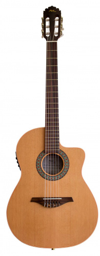 MANUEL RODRIGUEZ CROSSOVER WALNUT Классическая гитара с вырезом с звукоснимателем, топ из кедра, задняя дека и обечайка - орех,