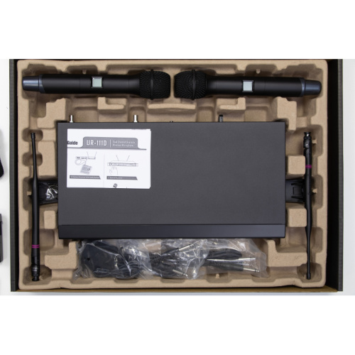 Relacart UR-111DMH 2-х канальный приемник UR-111D + два ручных микрофона-передатчика UH-1 фото 8