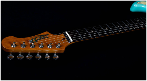 JET JS-300 BL R электрогитара, Stratocaster, корпус липа, 22 лада,SSS, tremolo, цвет Sonic blue фото 4