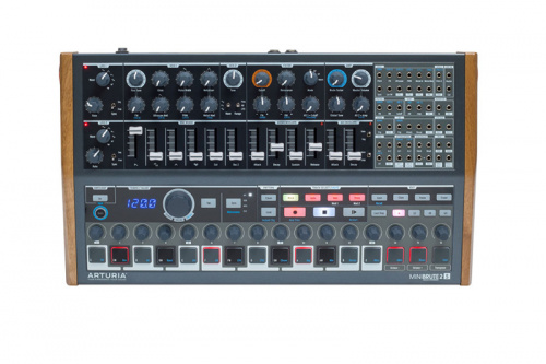 Arturia MiniBrute 2S Монофонический аналоговый синтезатор, настольный модуль, 2 VCO, FM, ADSR и AD,