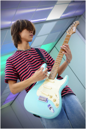 JET JS-300 BL электрогитара, Stratocaster, корпус липа, 22 лада,SSS, tremolo, цвет Sonic blue фото 2