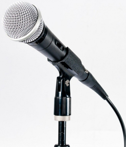 American Dj VPS-20s Многоцелевой динамический микрофон VPS-20 передает звук чисто и точно. Комплект фото 3