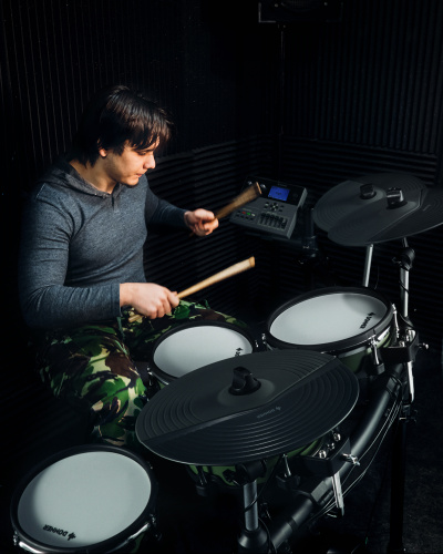 DONNER DED-500 Professional Digital Drum Kits профессиональная электронная ударная установка (5 пэдов барабанов, 3 пэда тарелок) фото 6