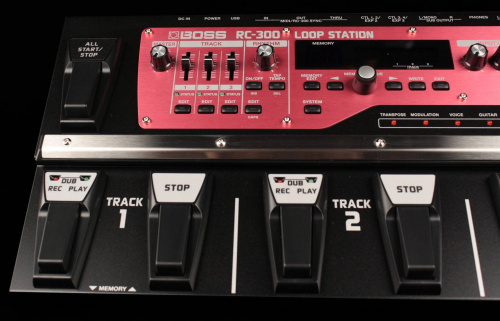 BOSS RC-300 гитарный процессор. Пямять: 99 фраз, до 3х часов записи в формате WAV 44.1 kHz, 16-bit, stereo. Эффекты: Transpose, Flanger, Phaser, Pan,  фото 2