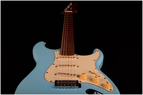 JET JS-300 BL электрогитара, Stratocaster, корпус липа, 22 лада,SSS, tremolo, цвет Sonic blue фото 11