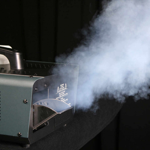 American DJ Fog Fury Faze Портативный и высокоэффективный дымогенератор мощностью 700 Вт Высокопроизводите