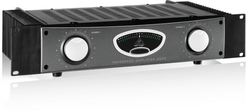 Behringer A500 Усилитель для студий звукозаписи,2 x 300 Вт на 4 Ом / 600 Вт на 8 Ом мост
