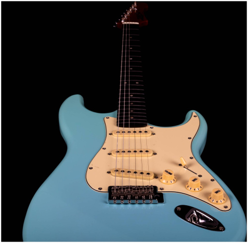 JET JS-300 BL R электрогитара, Stratocaster, корпус липа, 22 лада,SSS, tremolo, цвет Sonic blue фото 11