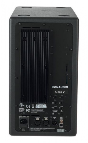 Dynaudio Core 7 стереопара активных мониторов. Усилитель Pascal класса D: НЧ 500Вт / ВЧ 150Вт, 1" ВЧ твитер, 7" НЧ вуфер, Фр фото 3