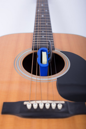 MusicNomad MN300 Humitar увлажнитель для резонансного отверстия акустической гитары фото 4
