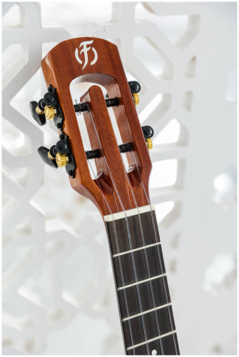 FLIGHT PHANTOM TENOR EQ-A укулеле, тенор, All Solid акация, активный звукосниматель, чехол фото 11