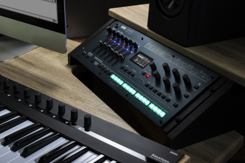 KORG OPSIX MODULE Цифровой FM синтезатор, модуль без клавиатуры фото 4