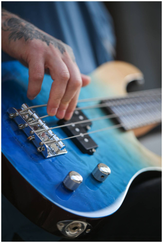 FLIGHT Mini Bass TBL электроукулеле бас, цвет transparent blue, чехол в комплекте фото 5