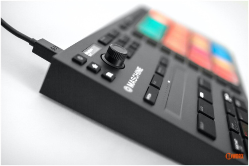 Native Instruments Maschine Mikro Mk3 компактный USB MIDI контроллер, 16 пэдов, ПО Maschine фото 3