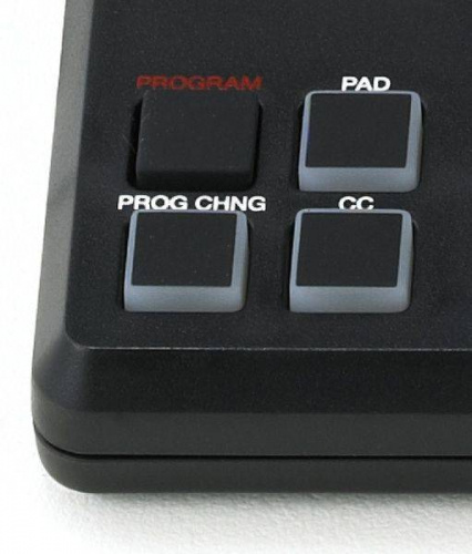 AKAI PRO LPD8 портативный USB/MIDI-контроллер, 8 чувствительных пэдов, 8 регуляторов Q-Link, питание по USB фото 7