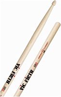 VIC FIRTH 5B Барабанные палочки. орех с деревянным наконечником. L=16 . Dia.=.595 . серии AMERICAN CLASSIC HICKORY 5B