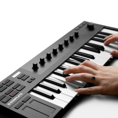 Native Instruments Komplete Kontrol M32 MIDI клавиатура 32 клавиши фото 10