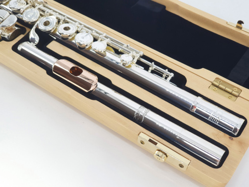 Artist AF-800RBSSOGC-HJS Флейта французской системы, открытые клапаны во французском стиле не в линию, паяные звуковые отверстия, с коленом B, Е-механ фото 12