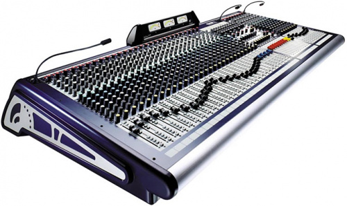 Soundcraft GB8-32 микшер 32 моно, 4 стерео, 8 Aux, 8 подгрупп, матрица 11x4, TRS директ-выходы на каждом моно канале. 12-сегментная LED индикация. VU 