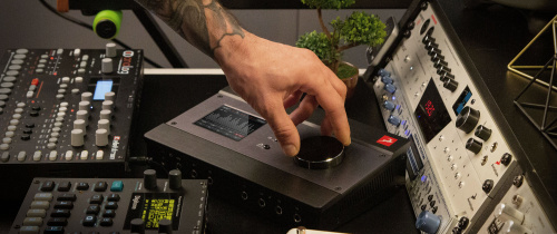 Antelope Audio Zen Tour Synergy core Аудиоинтерфейс 24 бит/192 кГц, 4 микрофонных входа, 8 линейных входов, 8 линейных выходов, 4 инструментальных вхо фото 2