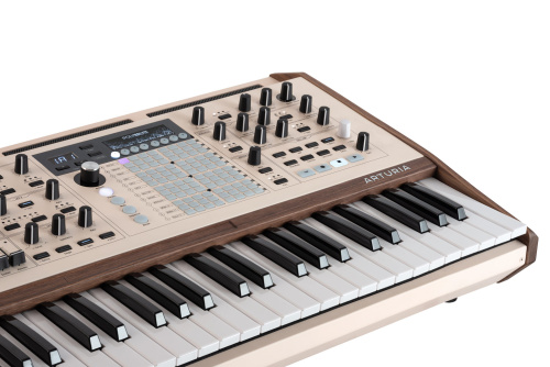 Arturia PolyBrute 12 Синтезатор, 12 голосная полифония, 61 клавиша, полифоническая клавиатура  фото 6