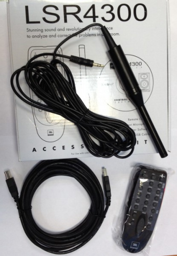 JBL LSR4300 ACCESSORY KIT Набор аксессуаров для использования с JBL LSR4328P и LSR4326P. Включает: JBL LSR4300 измерительный микрофон, ПДУ, USB кабель фото 2