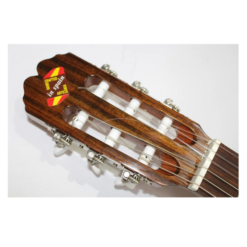 Admira Juanita 1 2 классическая гитара 1 2, орегонская сосна, обечайка и нижняя дека сапелли фото 2