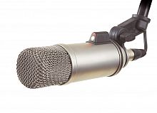 RODE Broadcaster Точный вещательный конденсаторный микрофон с мембраной 1". Конденсаторный 1" капсуль, защищенный от внешних наводок. Фильтр обреза НЧ