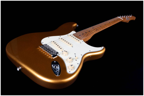 JET JS-300 GD электрогитара, Stratocaster, корпус липа, 22 лада, SSS, tremolo, цвет GD фото 13