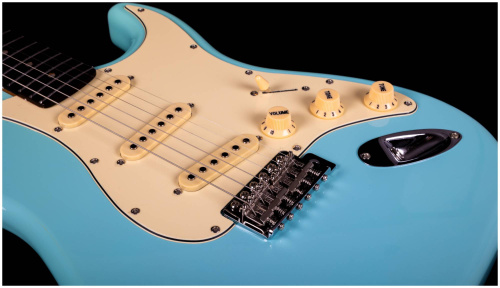 JET JS-300 BL R электрогитара, Stratocaster, корпус липа, 22 лада,SSS, tremolo, цвет Sonic blue фото 15