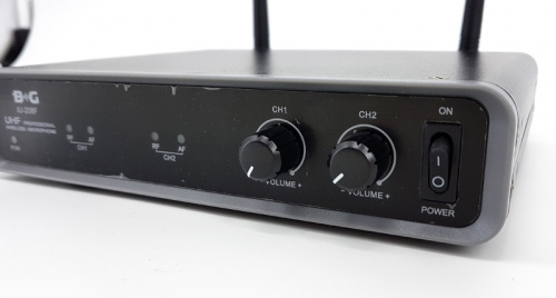 B&G IU-208F Радиосистема вокальная, UHF 500-980MHz, фиксированная частота, 2 ручных микрофона фото 7