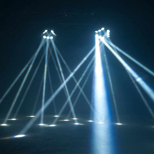 American DJ KAOS осветительное устройство с динамичными и узкими лучами в сочетании с чейзами трех 3-секцион фото 6