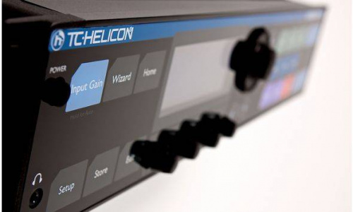 TC HELICON VOICELIVE RACK рэковый вокальный процессор эффектов, 400 ячеек для хранения пресетов, 238 заводских пресетов, сенсорный интерфейс, детально фото 9